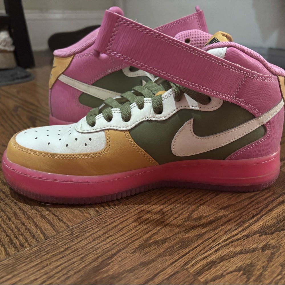 Women’s Multicolor High-Top Sneakers - Picture 2 of 4